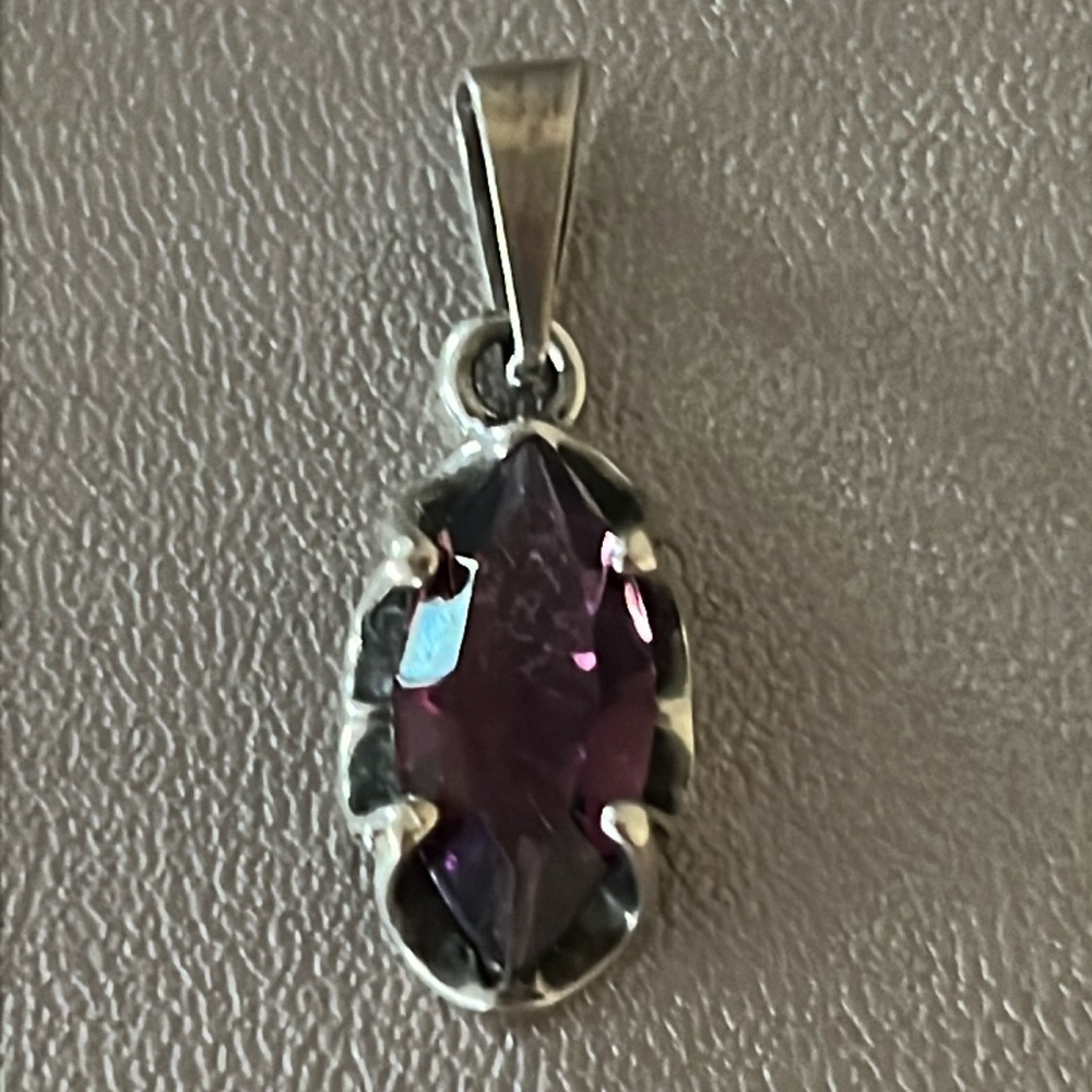 Amethyst silver pendant